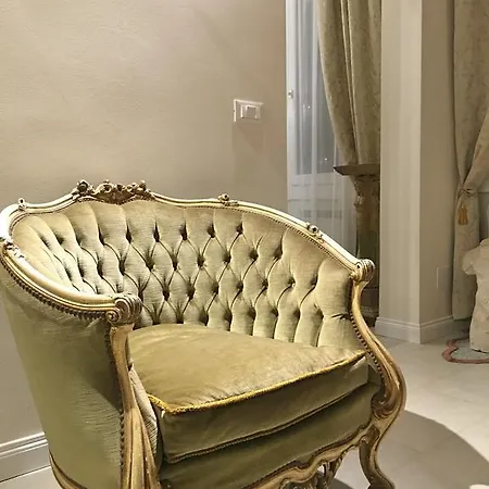 Michelle In Charming Apartamento Venecia