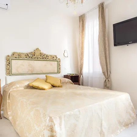 Michelle In Charming Apartamento *