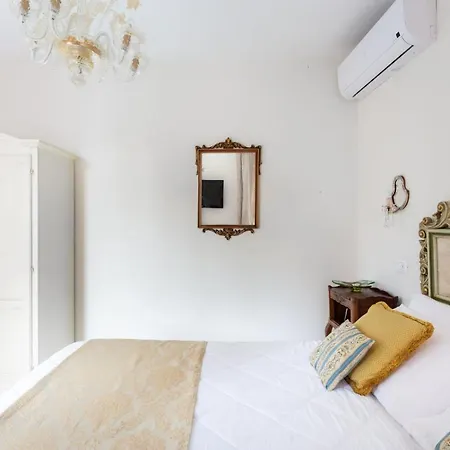 Michelle In Charming Apartamento *